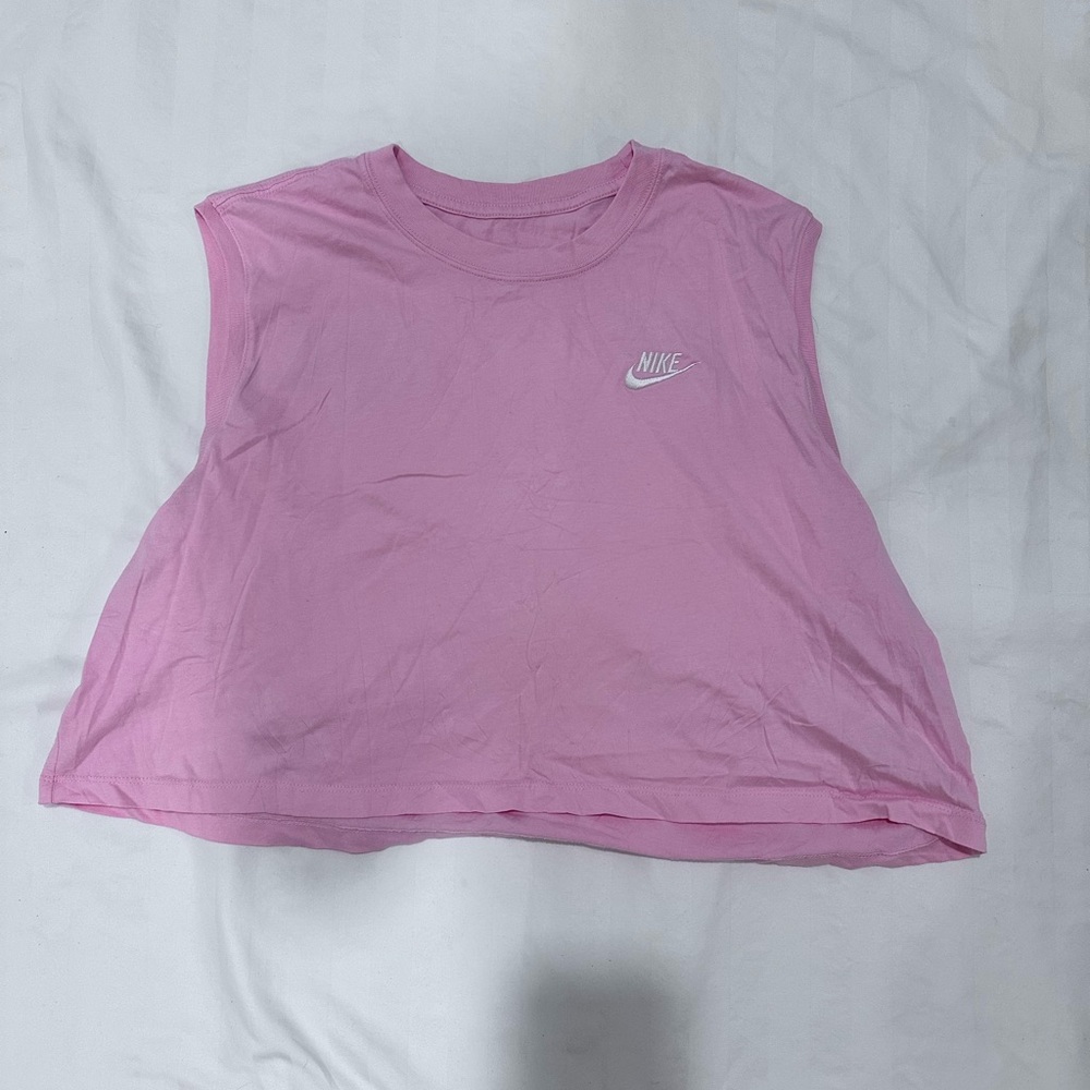Nike Women's Muscle Tee in Pink
